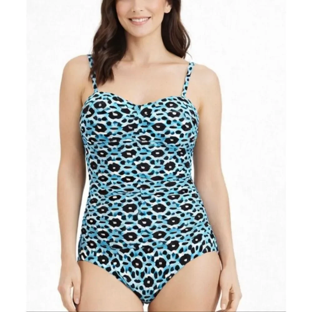 Lands’ End geometric sweetheart ruched tummy control one piece 4